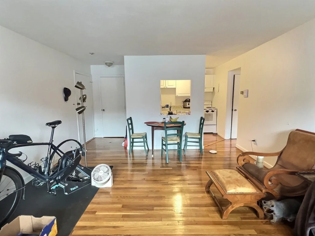 1 bed, 1 bath apartment for rent at 1027 Commonwealth Ave Unit 17, Allston — photo 3 of 6
