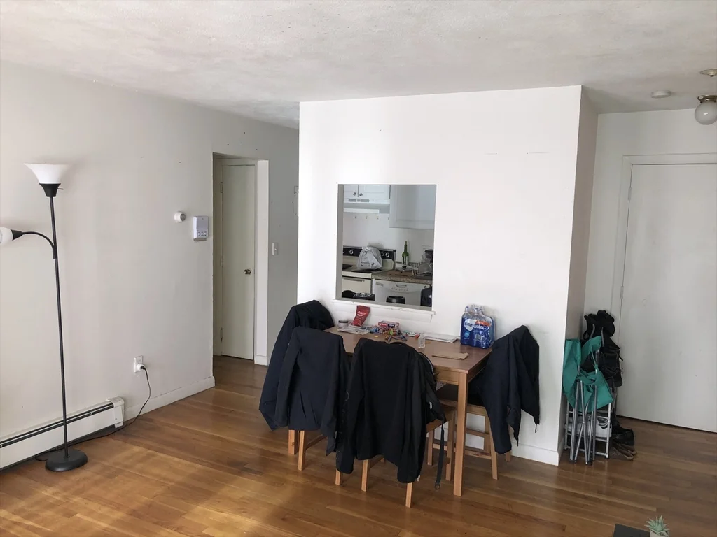 1 bed, 1 bath apartment for rent at 1027 Commonwealth Ave Unit 22, Allston — photo 2 of 4