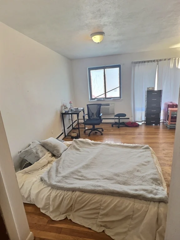 Studio bed, 1 bath apartment for rent at 1027 Commonwealth Ave Unit 24, Allston