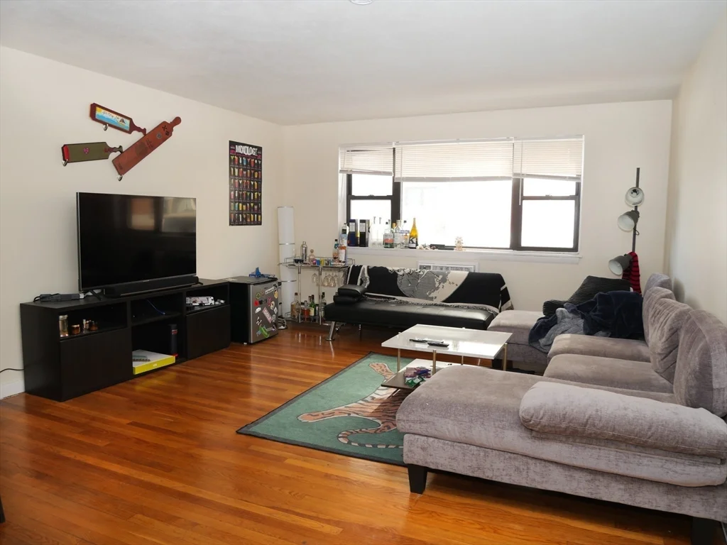 2 bed, 1 bath apartment for rent at 1027 Commonwealth Ave Unit 27, Allston — photo 2 of 6