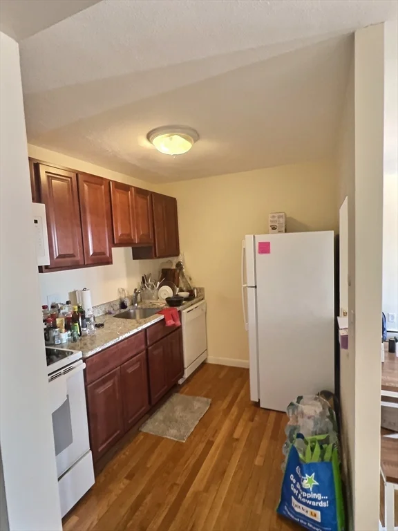 1 bed, 1 bath apartment for rent at 1027 Commonwealth Ave Unit 32, Allston — photo 2 of 8