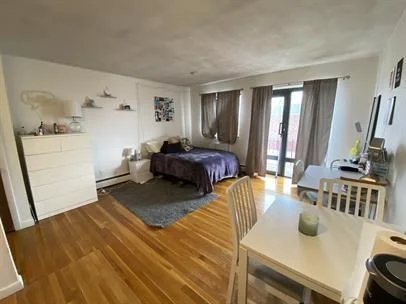 Studio bed, 1 bath apartment for rent at 1027 Commonwealth Ave Unit 34, Allston — photo 1 of 4