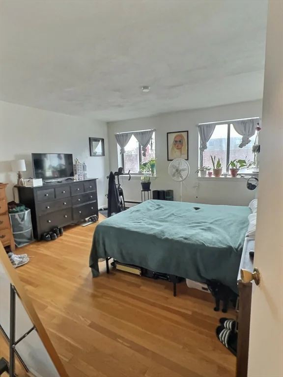 1 bed, 1 bath apartment for rent at 1027 Commonwealth Ave Unit 36, Allston — photo 4 of 5