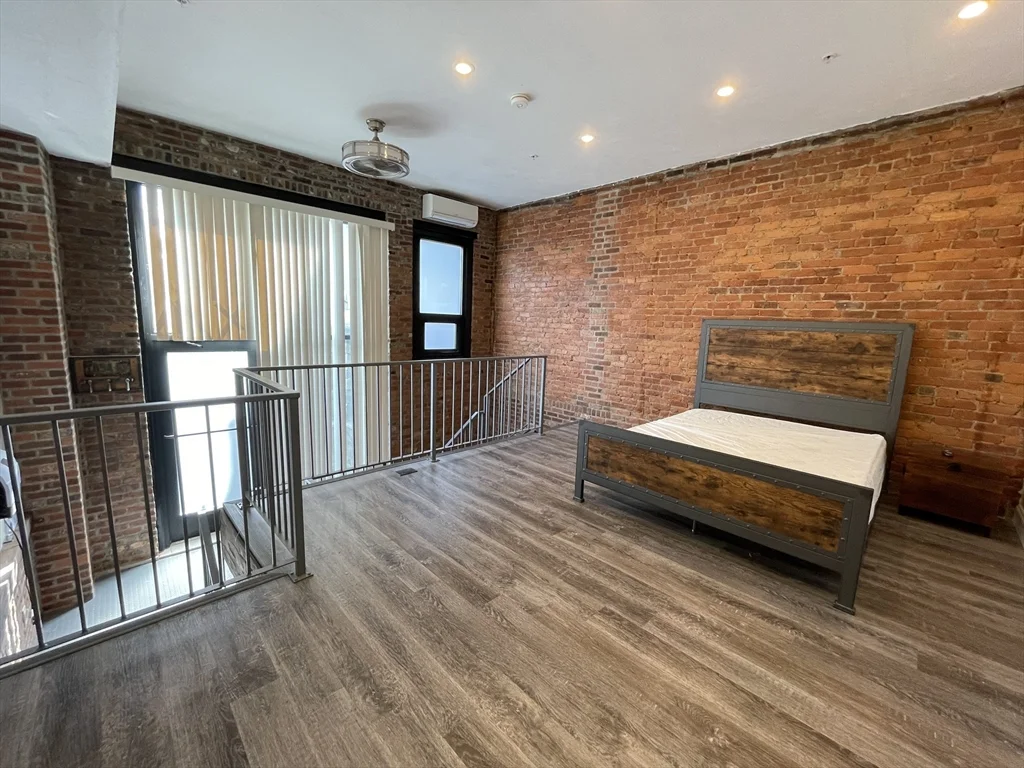 1 bed, 1 bath apartment for rent at 1028 Commonwealth Ave Unit 102, Coolidge Corner — photo 11 of 11