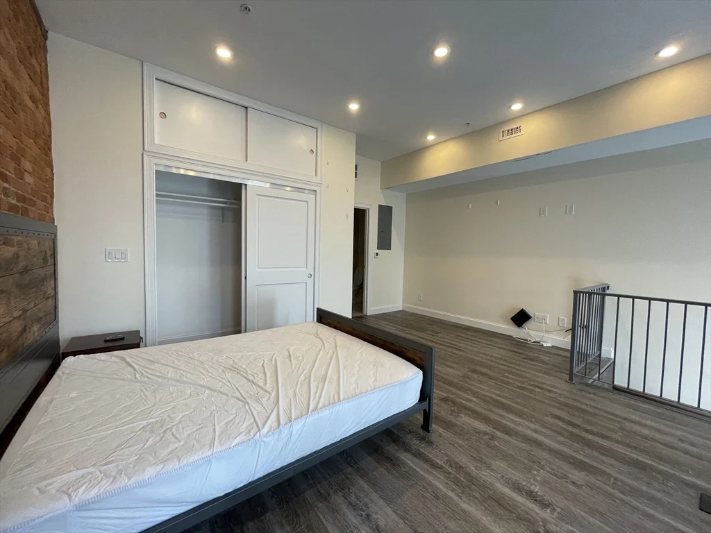 1 bed, 1 bath apartment for rent at 1028 Commonwealth Ave Unit 102, Coolidge Corner — photo 7 of 11