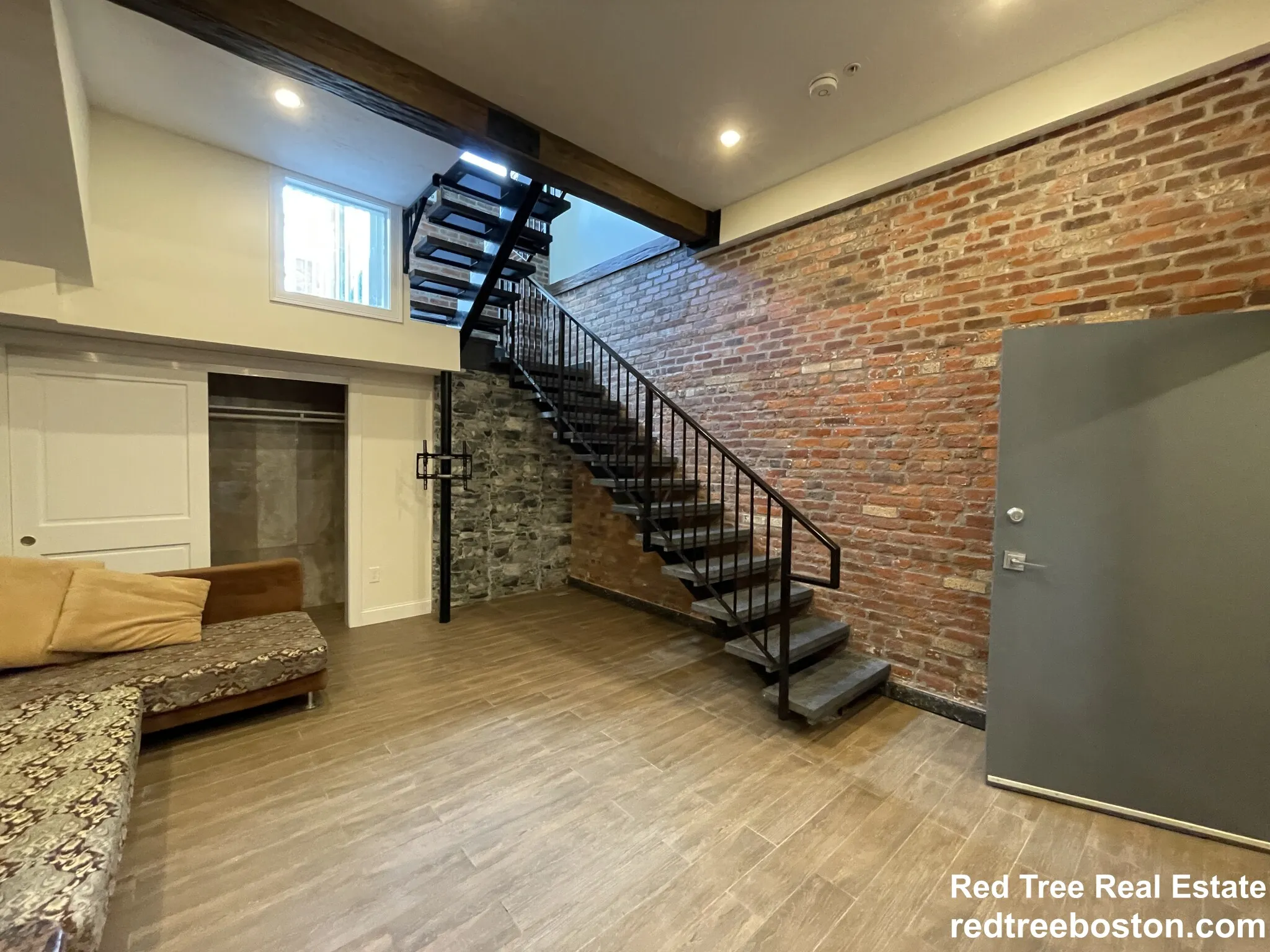 1 bed, 1 bath apartment for rent at 1028 Commonwealth Ave Unit 103, Coolidge Corner — photo 2 of 17