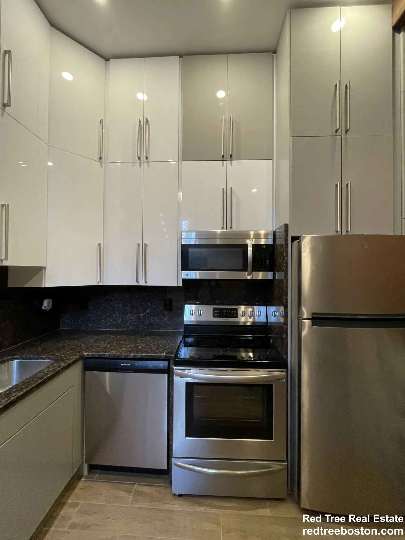 1 bed, 1 bath apartment for rent at 1028 Commonwealth Ave Unit 103, Coolidge Corner — photo 4 of 17