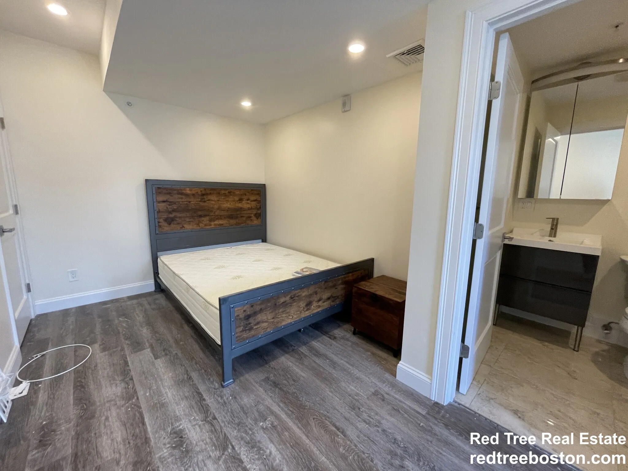 1 bed, 1 bath apartment for rent at 1028 Commonwealth Ave Unit 103, Coolidge Corner — photo 11 of 17