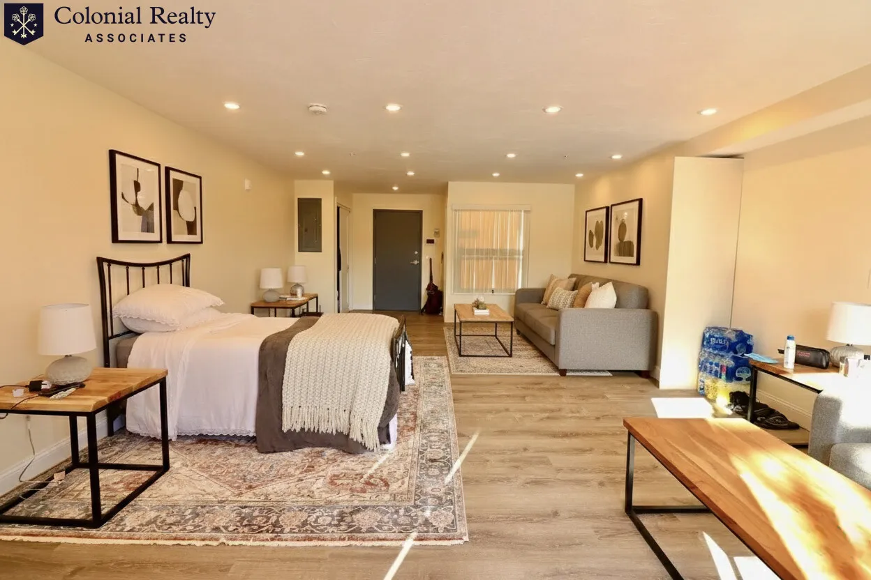 Studio bed, 1 bath apartment for rent at 1028 Commonwealth Ave Unit 202, North Brookline — photo 6 of 10
