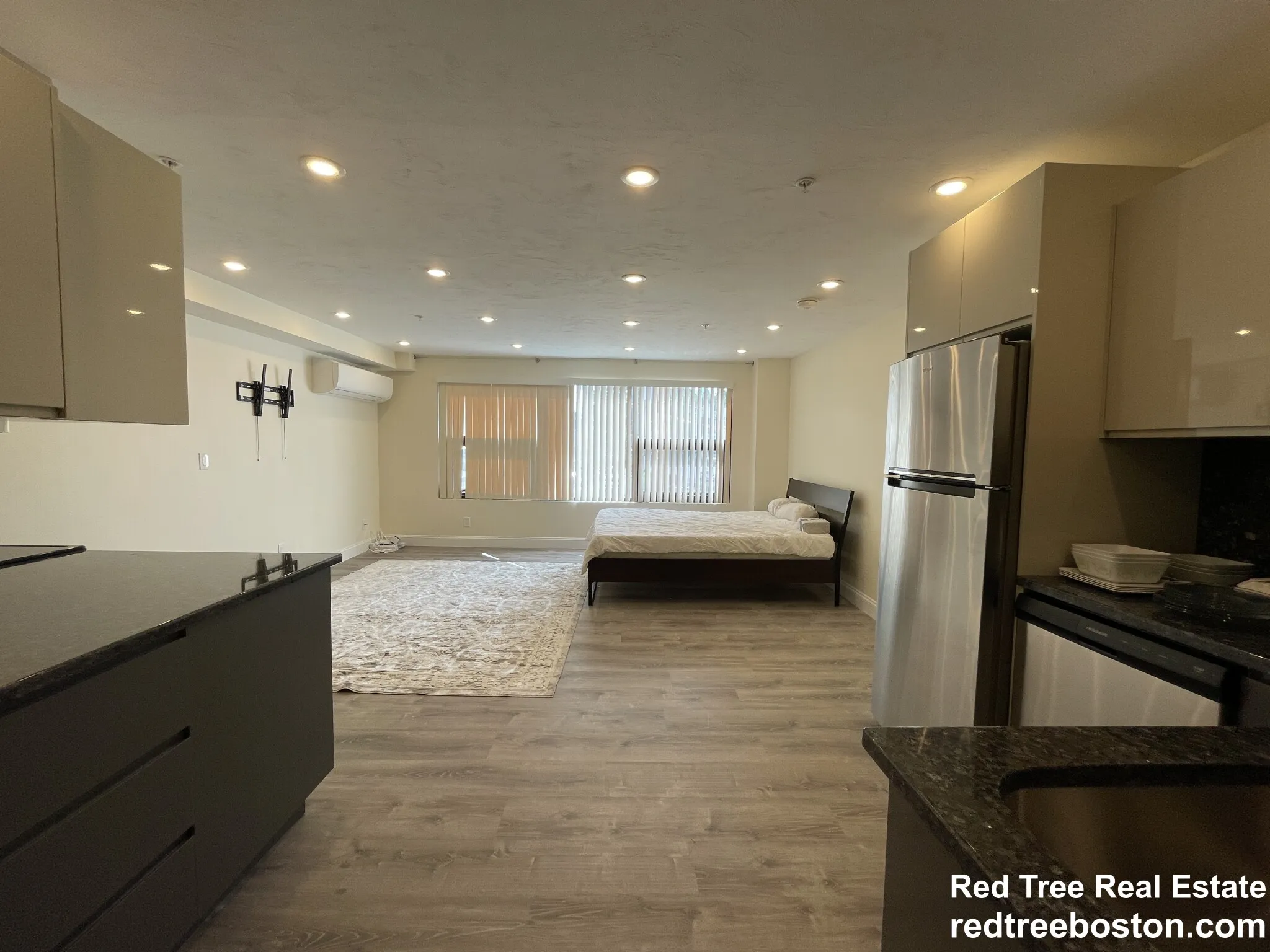 Studio bed, 1 bath apartment for rent at 1028 Commonwealth Ave Unit 206, North Brookline — photo 6 of 19