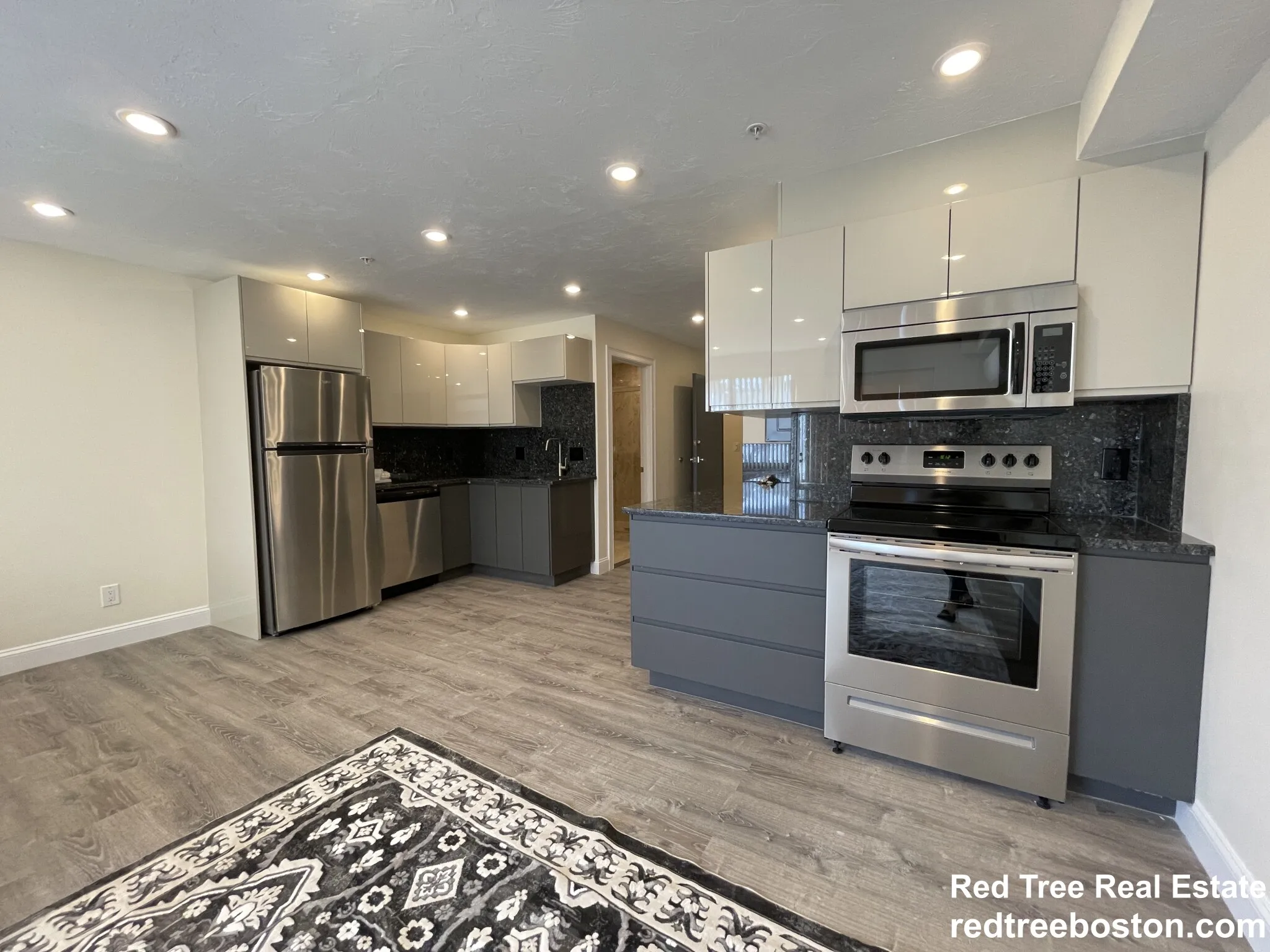 Studio bed, 1 bath apartment for rent at 1028 Commonwealth Ave Unit 206, North Brookline — photo 1 of 19