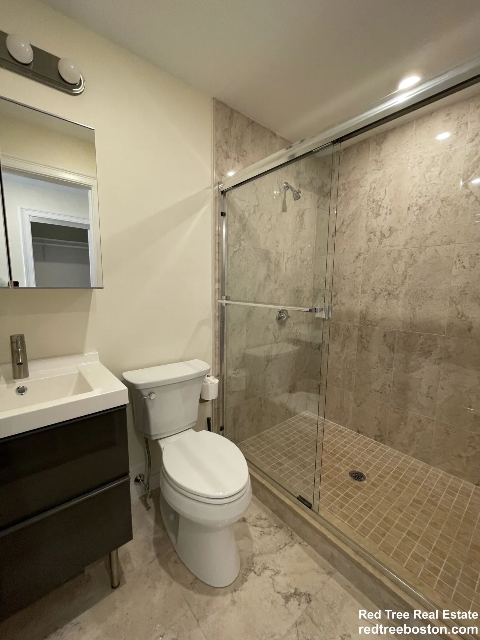 Studio bed, 1 bath apartment for rent at 1028 Commonwealth Ave Unit 206, North Brookline — photo 11 of 19