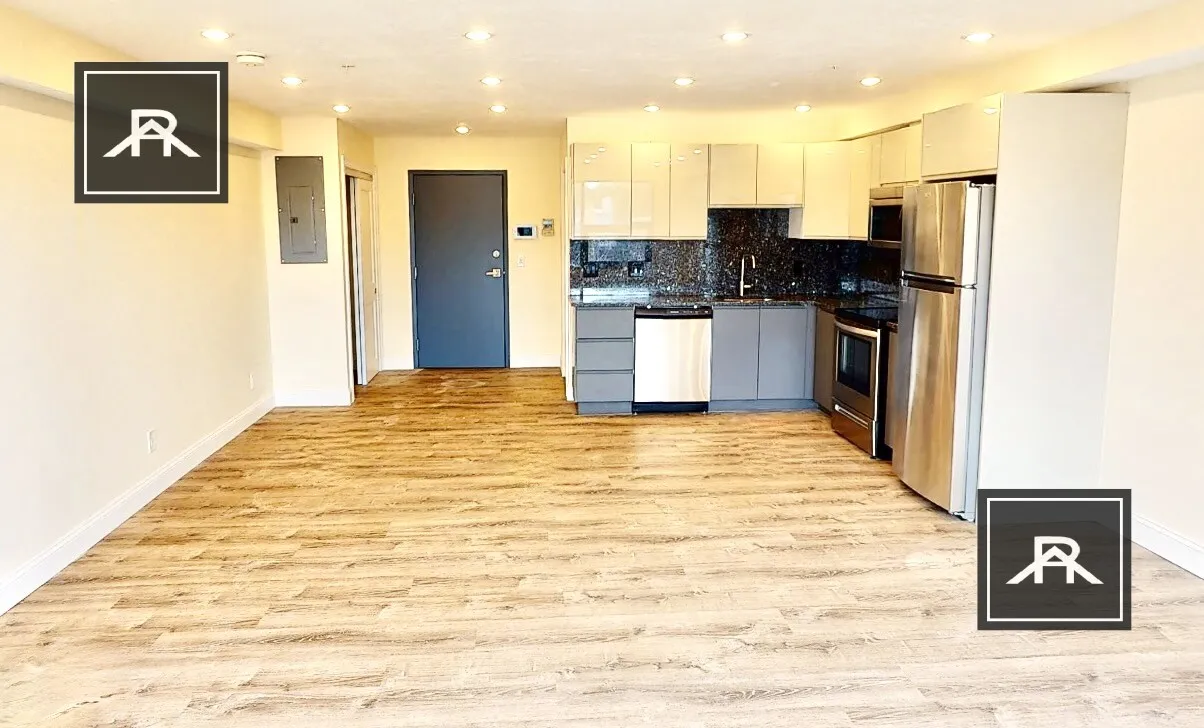Studio bed, 1 bath apartment for rent at 1028 Commonwealth Ave Unit 301, Allston — photo 8 of 8