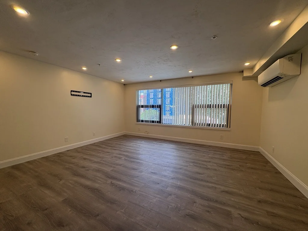 Studio bed, 1 bath apartment for rent at 1028 Commonwealth Ave Unit 305, Coolidge Corner — photo 12 of 12