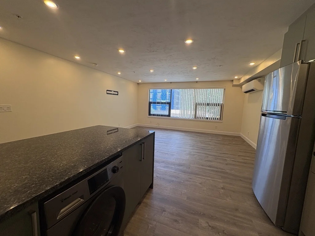 Studio bed, 1 bath apartment for rent at 1028 Commonwealth Ave Unit 305, Coolidge Corner — photo 11 of 12