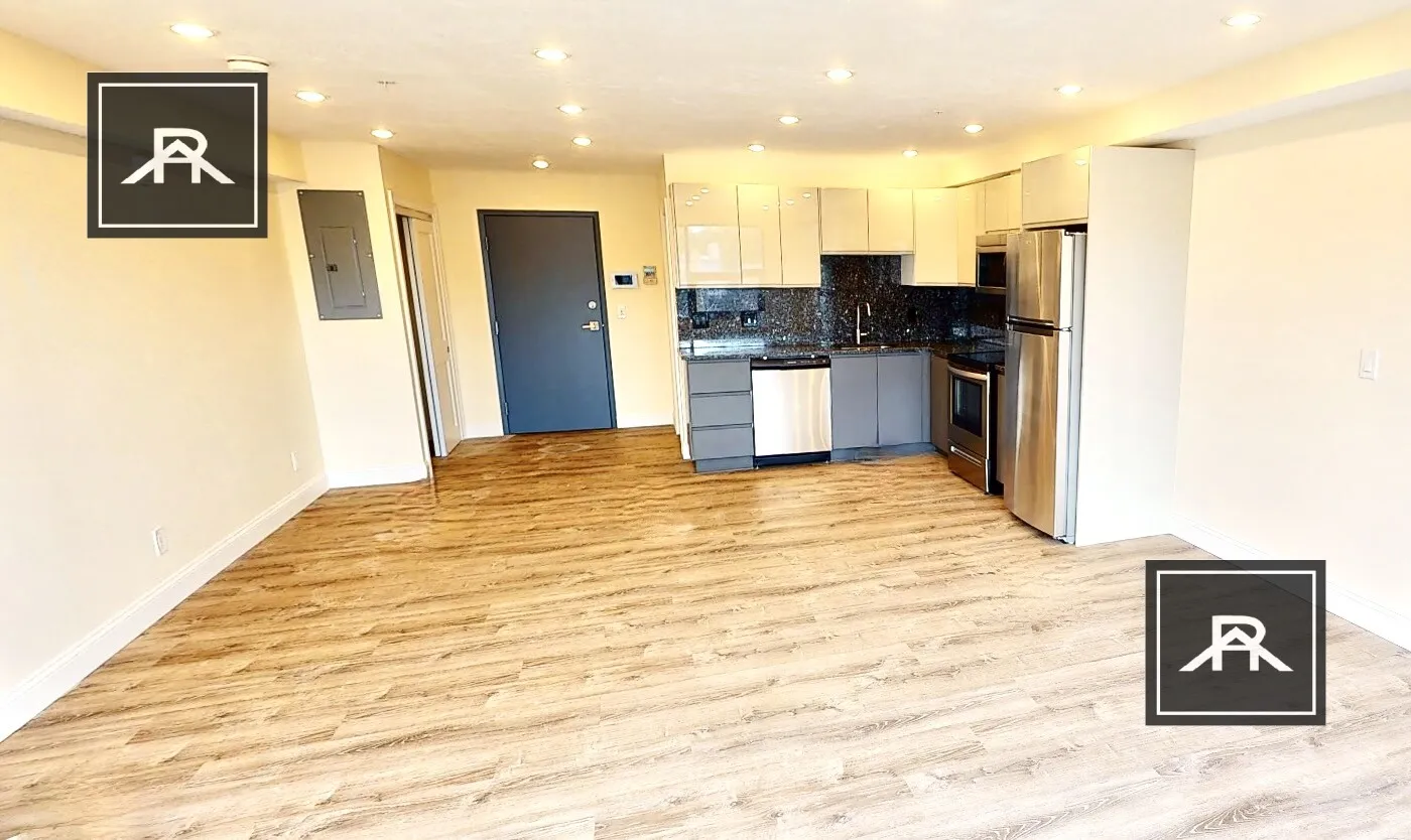 Studio bed, 1 bath apartment for rent at 1028 Commonwealth Ave Unit 401, Allston — photo 1 of 8