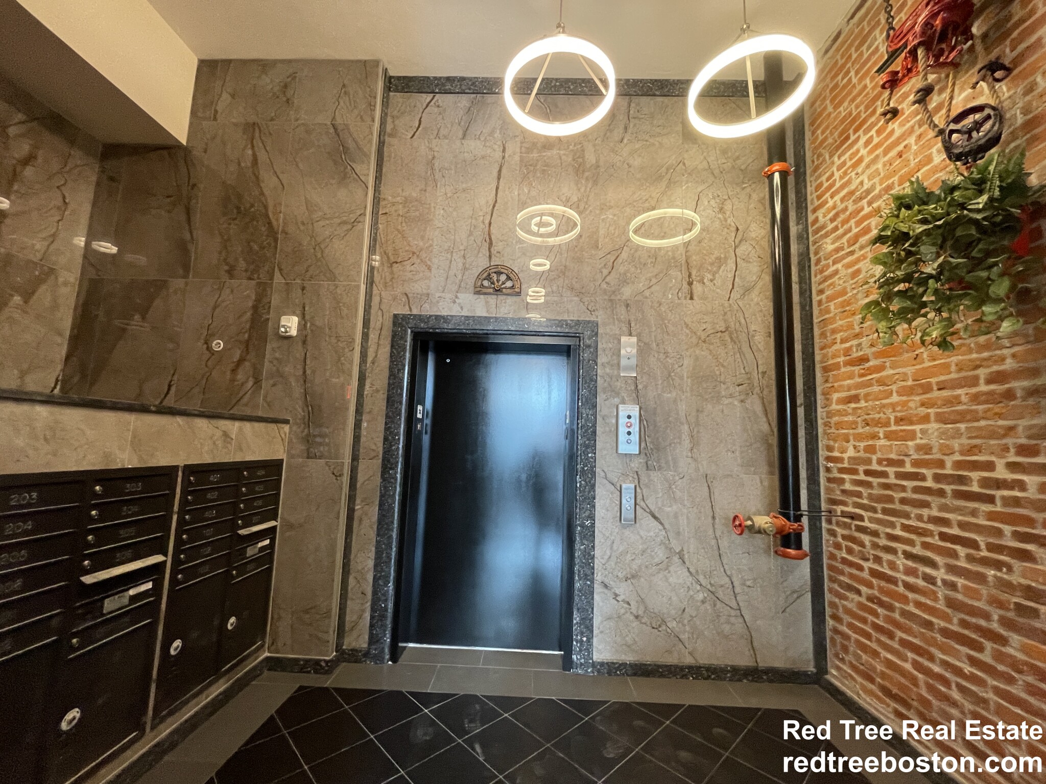 1 bed, 2 bath apartment for rent at 1028 Commonwealth Ave Unit 403, Boston — photo 21 of 26