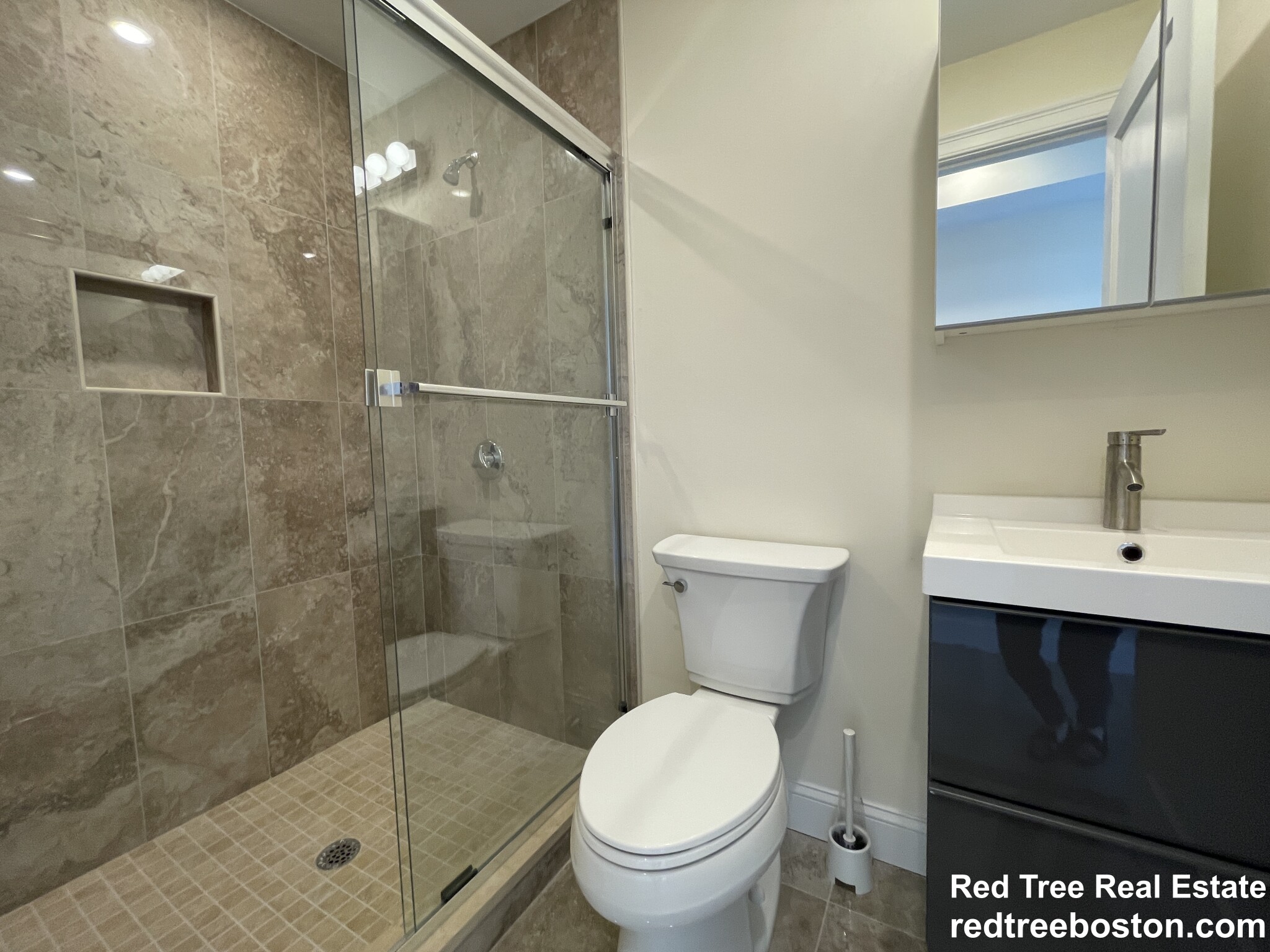 1 bed, 2 bath apartment for rent at 1028 Commonwealth Ave Unit 403, Boston — photo 7 of 26