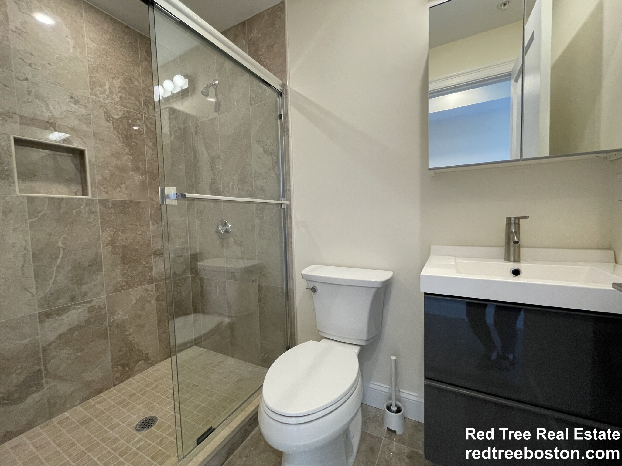 1 bed, 2 bath apartment for rent at 1028 Commonwealth Ave Unit 403, Boston — photo 6 of 26