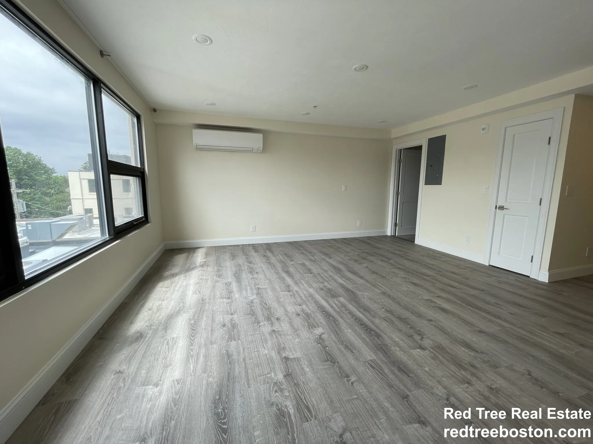 Studio bed, 1 bath apartment for rent at 1028 Commonwealth Ave Unit 404, North Brookline — photo 18 of 28