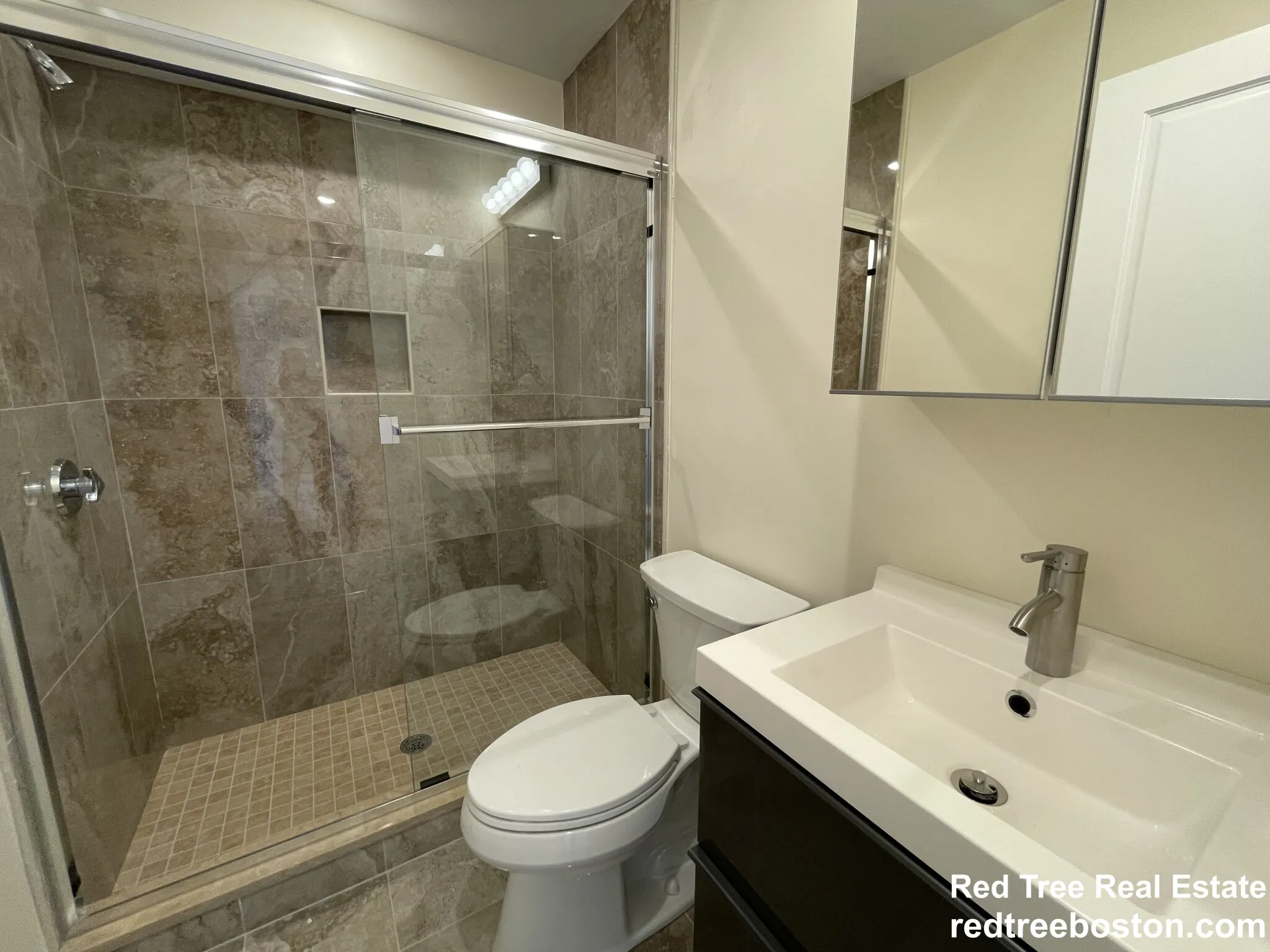Studio bed, 1 bath apartment for rent at 1028 Commonwealth Ave Unit 404, North Brookline — photo 10 of 28