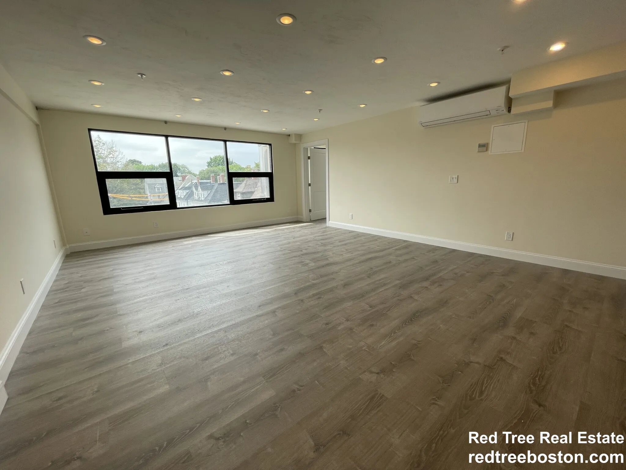 Studio bed, 1 bath apartment for rent at 1028 Commonwealth Ave Unit 404, North Brookline — photo 9 of 28