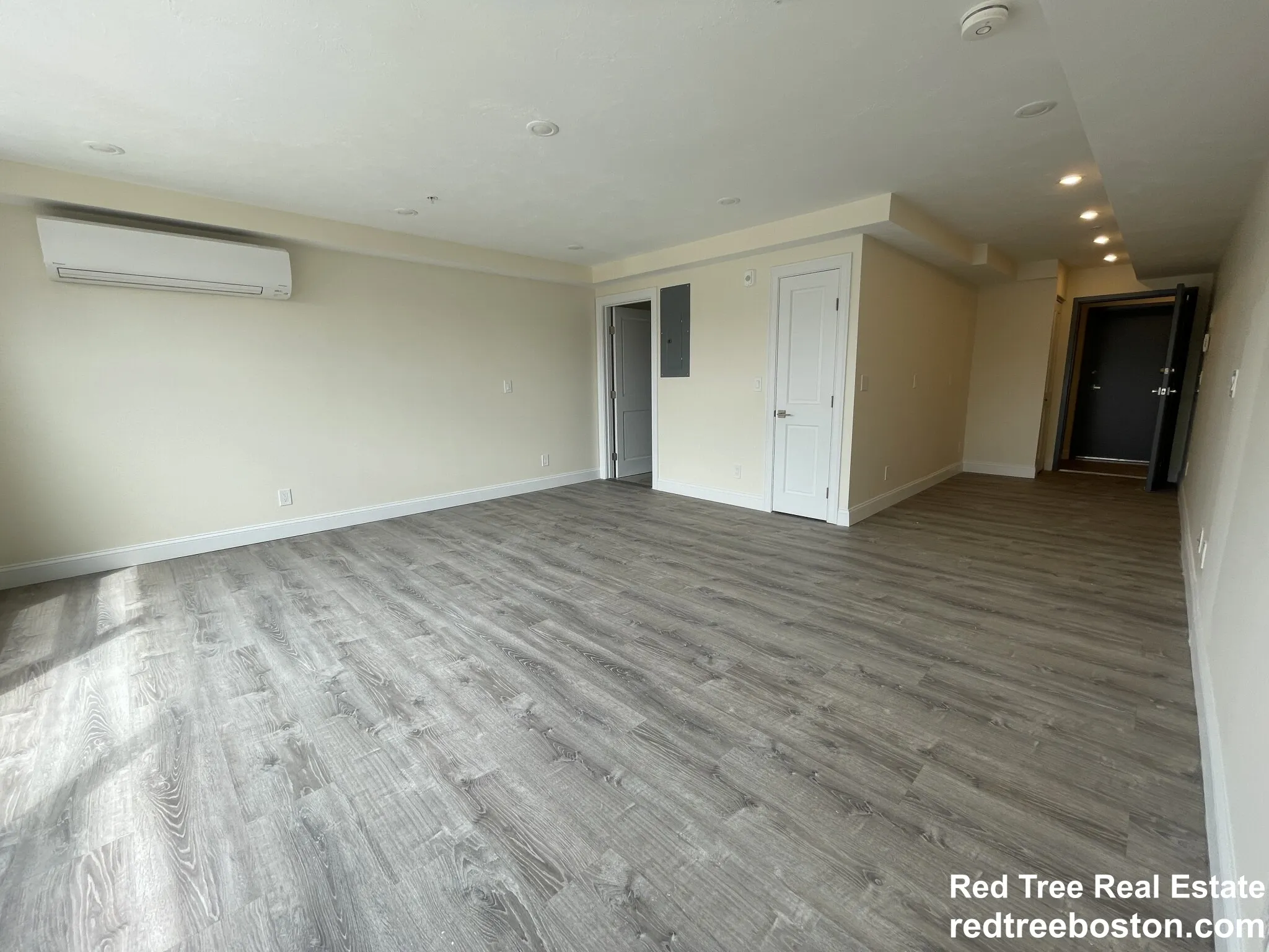 Studio bed, 1 bath apartment for rent at 1028 Commonwealth Ave Unit 404, North Brookline — photo 17 of 28
