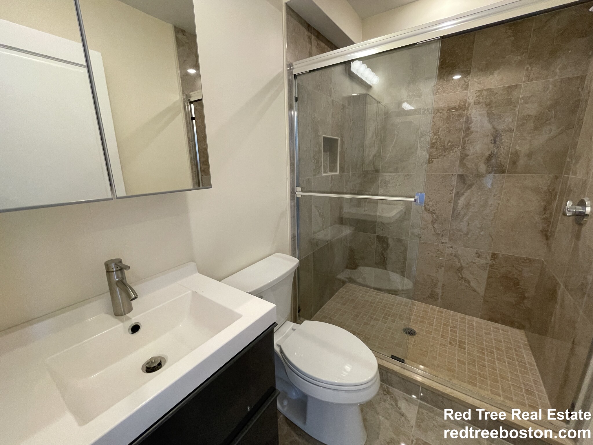 Studio bed, 1 bath apartment for rent at 1028 Commonwealth Ave Unit 406, Boston — photo 8 of 17
