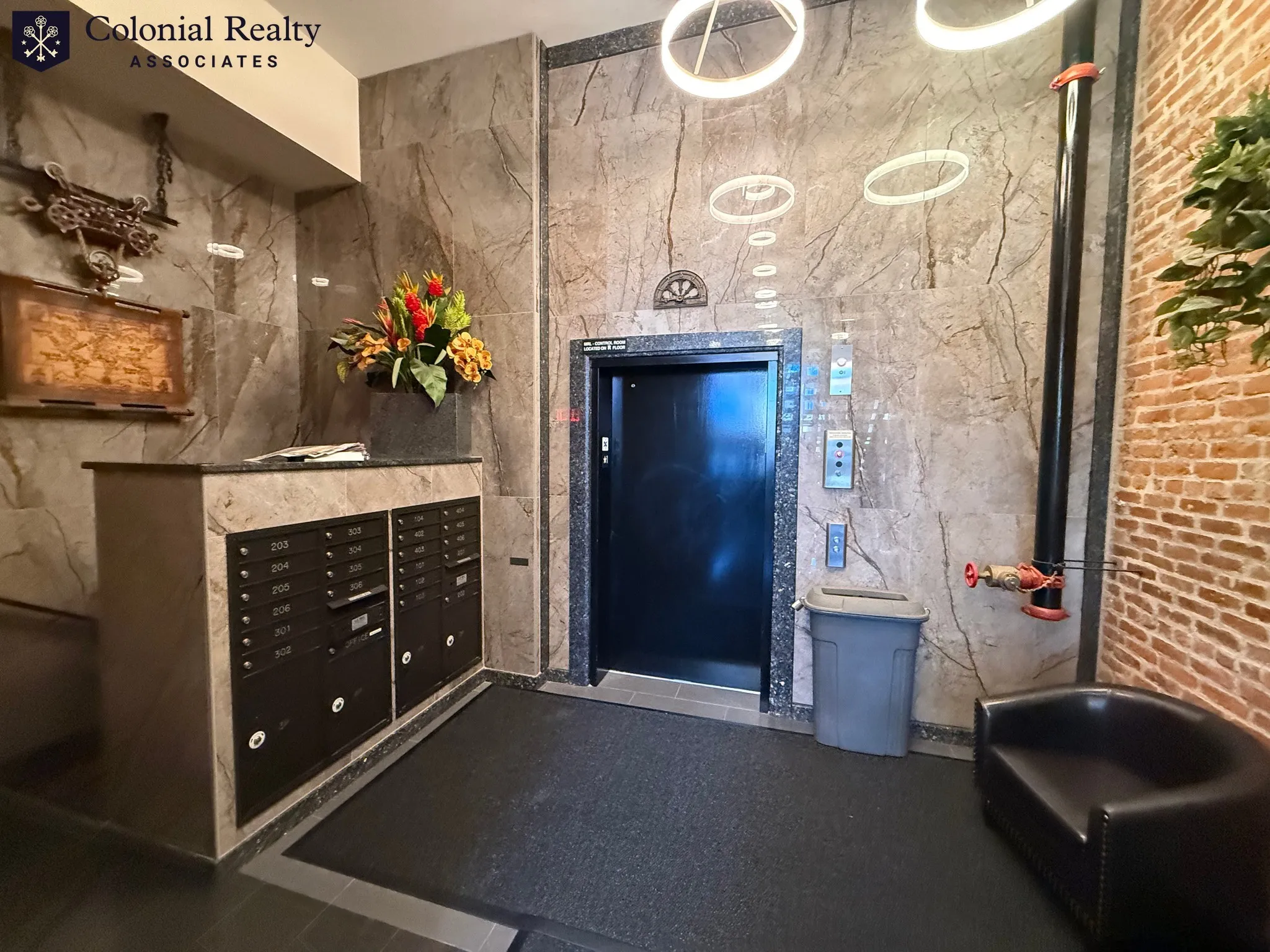 Studio bed, 1 bath apartment for rent at 1028 Commonwealth Ave Unit 406, North Brookline — photo 11 of 17