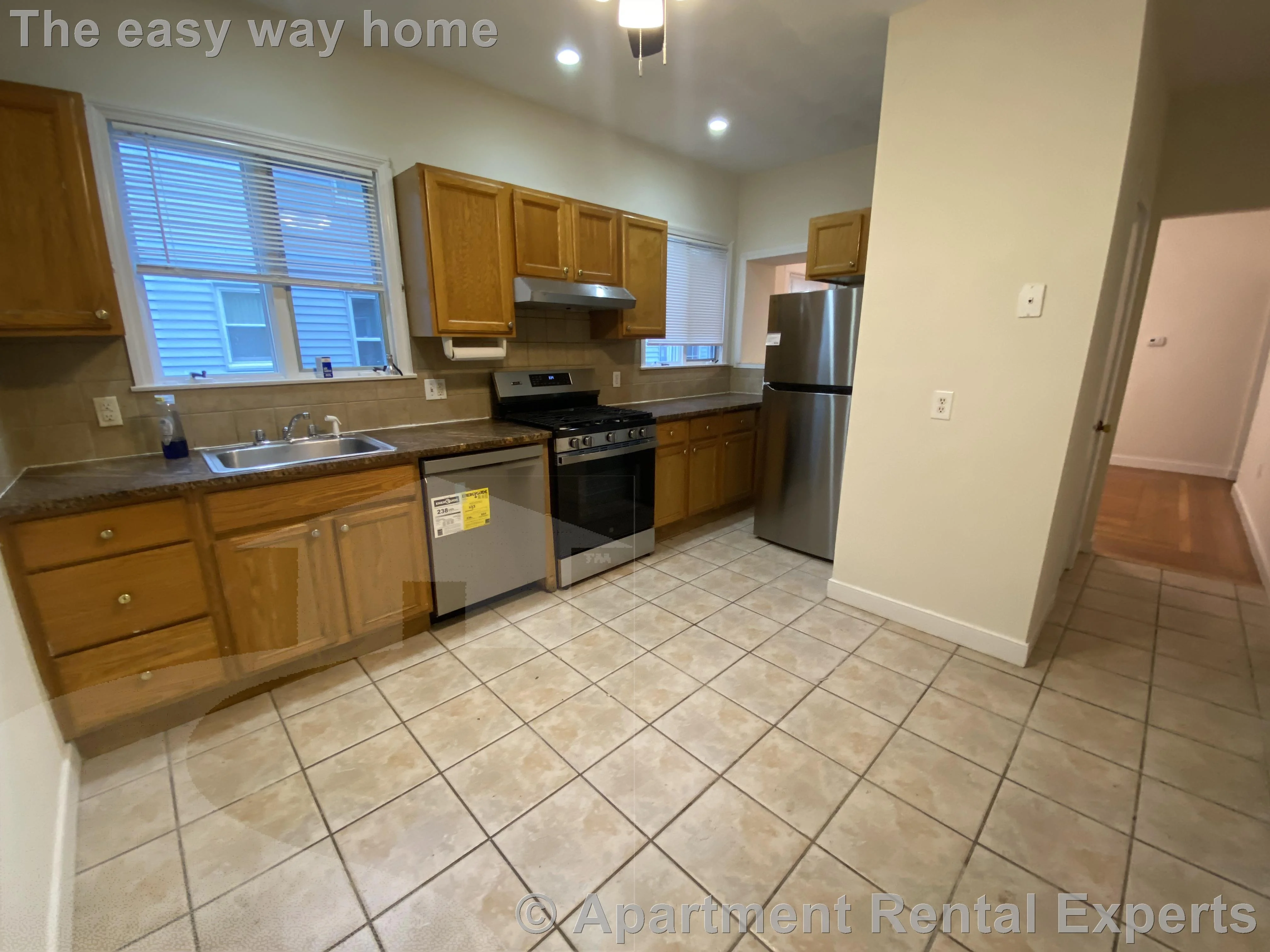 3 bed, 1 bath apartment for rent at 1028 Fellsway, Wellington — photo 3 of 15