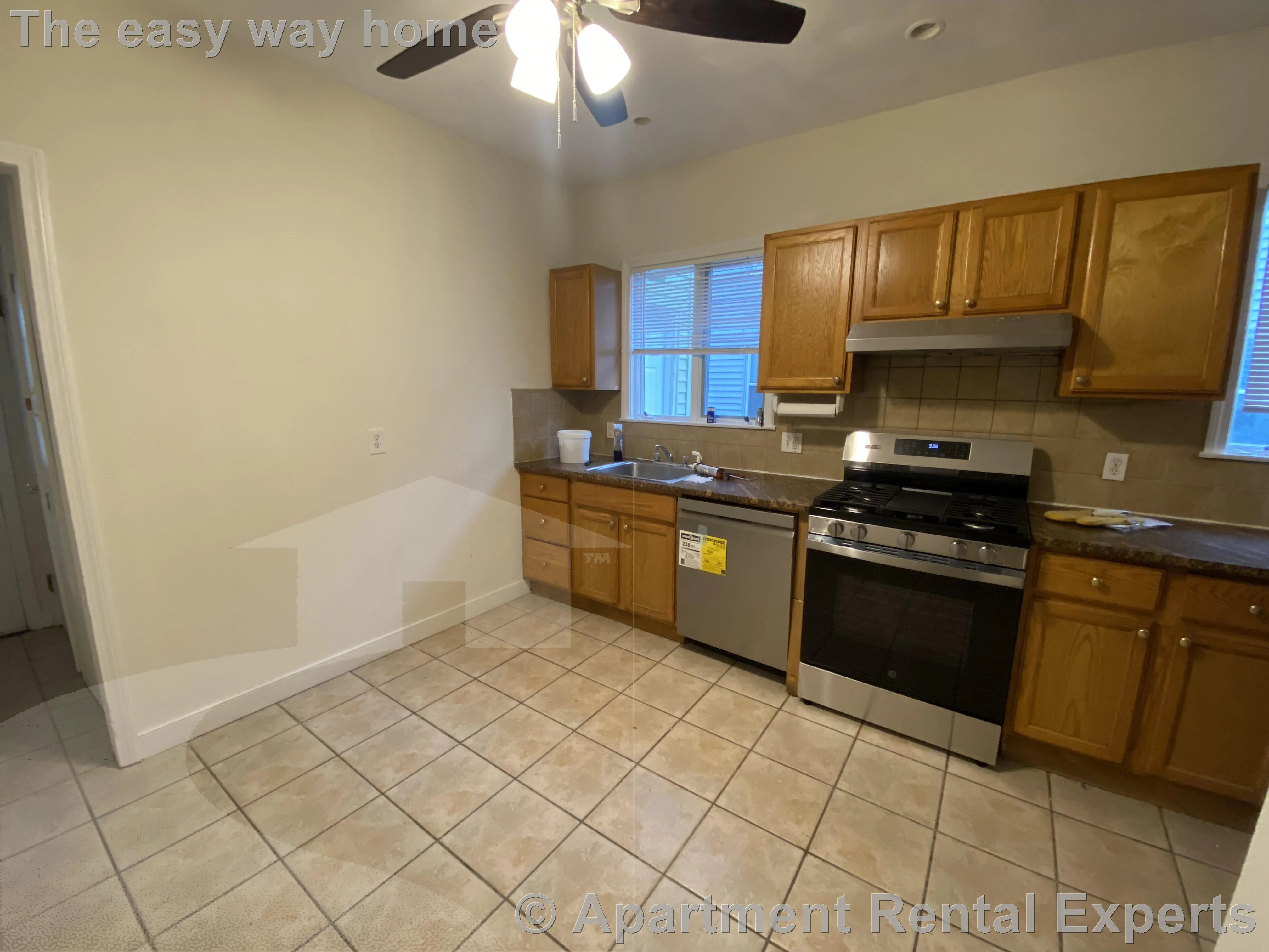 3 bed, 1 bath apartment for rent at 1028 Fellsway, Wellington — photo 2 of 15