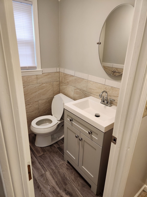 3 bed, 1 bath apartment for rent at 1028 Waverly St Unit 1028, Framingham — photo 4 of 13