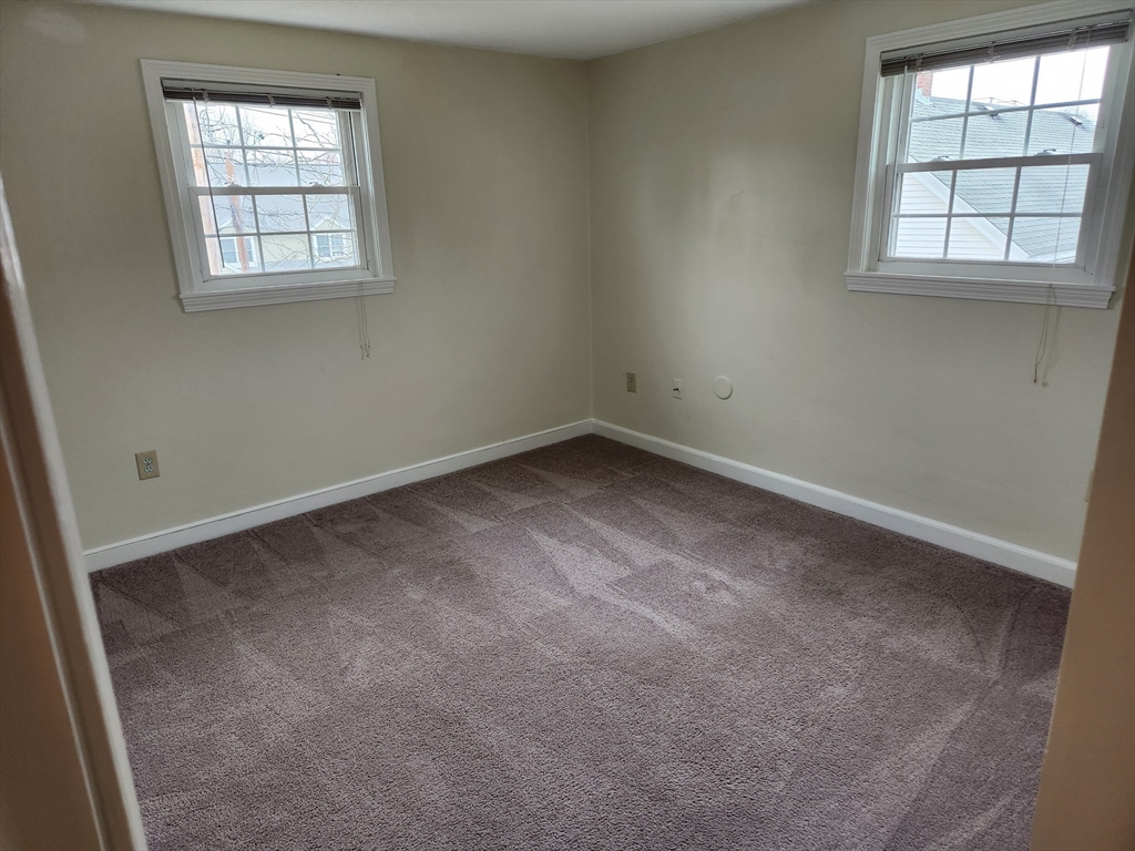 3 bed, 1 bath apartment for rent at 1028 Waverly St Unit 1028, Framingham — photo 7 of 13