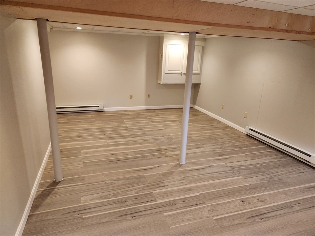3 bed, 1 bath apartment for rent at 1028 Waverly St Unit 1028, Framingham — photo 11 of 13