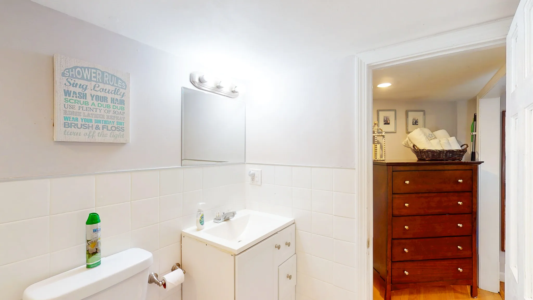 Studio bed, 1 bath apartment for rent at 1029 Beacon St Unit 1, Longwood — photo 6 of 9