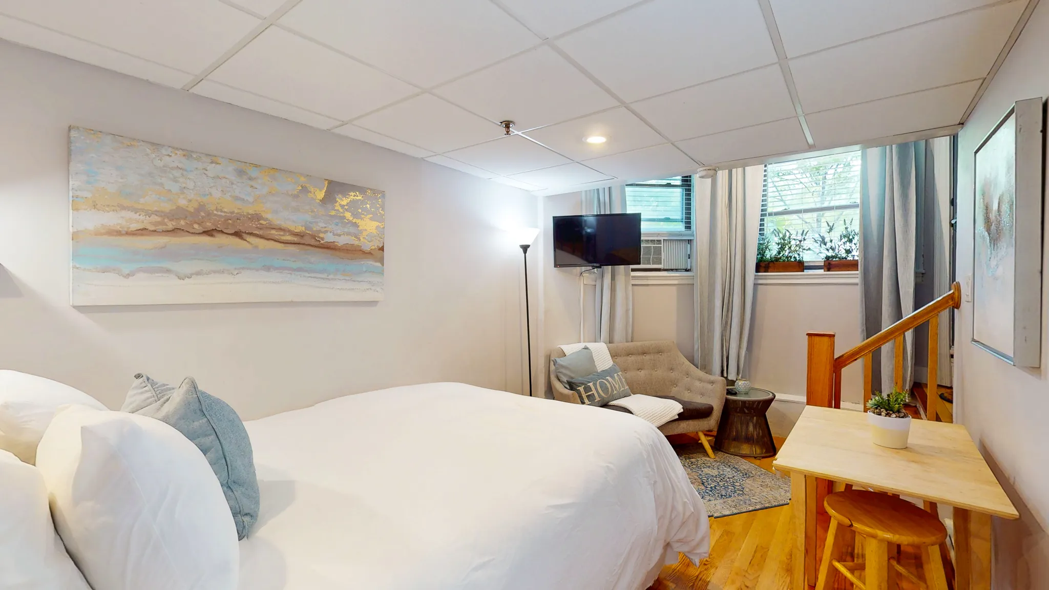 Studio bed, 1 bath apartment for rent at 1029 Beacon St Unit -, Longwood — photo 3 of 9