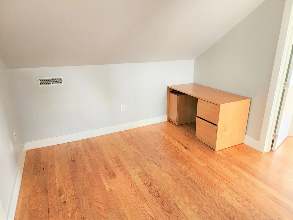 4 bed, 2 bath apartment for rent at 1029 Broadway Unit 2, Tufts University — photo 14 of 16