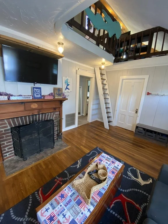 3 bed, 1 bath apartment for rent at 1029 Ocean St, Marshfield — photo 4 of 13