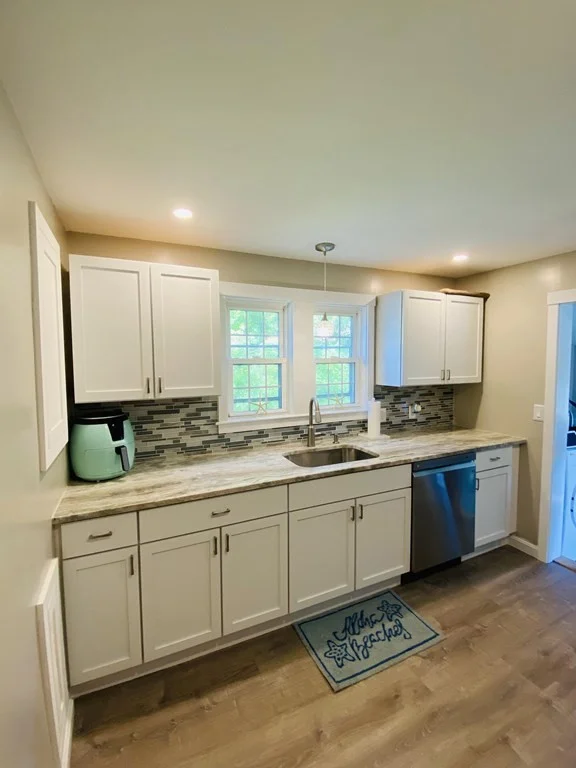 3 bed, 1 bath apartment for rent at 1029 Ocean St, Marshfield — photo 9 of 13