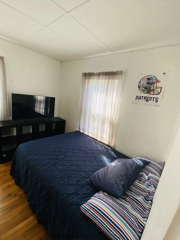 3 bed, 1 bath apartment for rent at 1029 Ocean St, Marshfield — photo 7 of 13