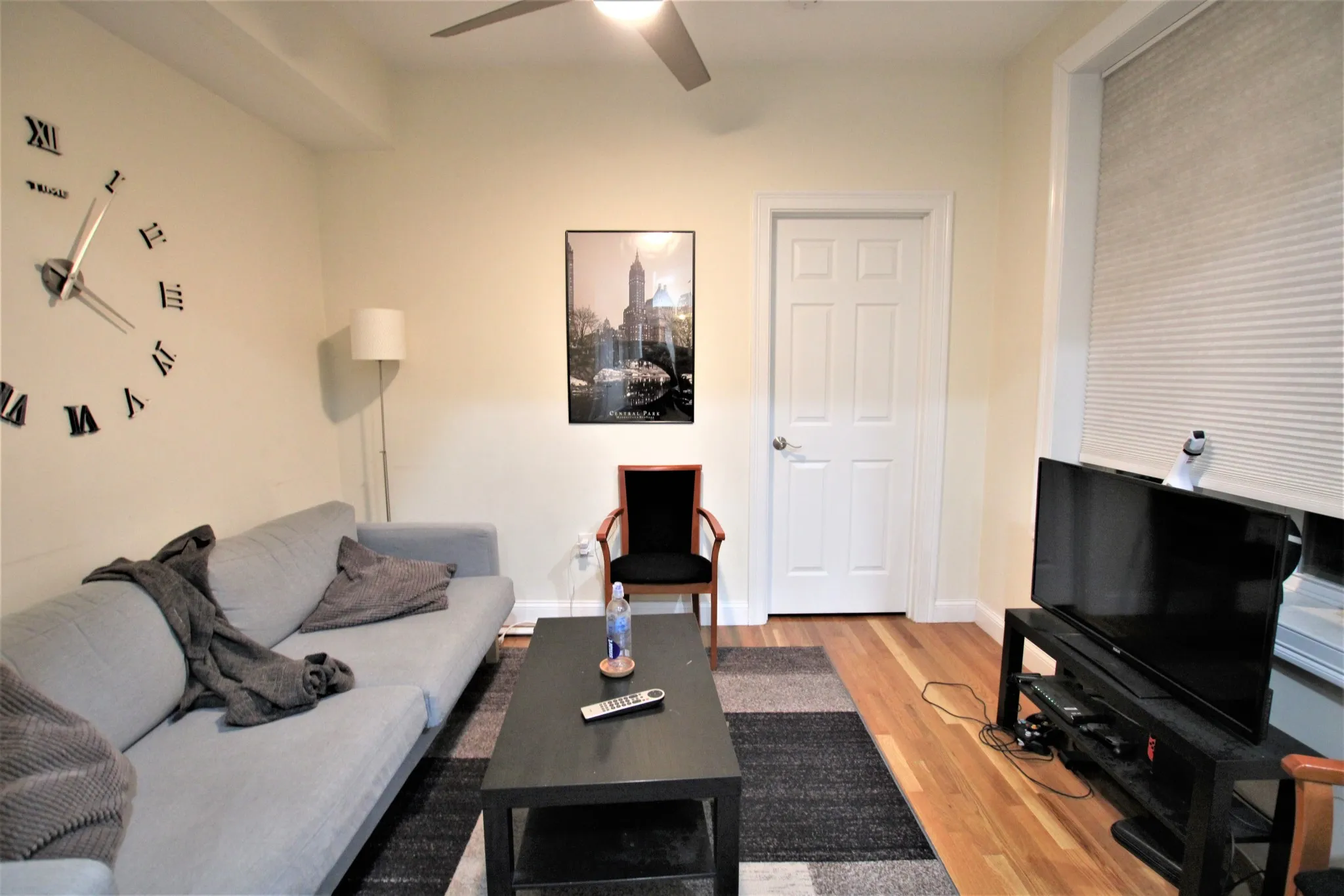 2 bed, 1 bath apartment for rent at 1029 Tremont St Unit 2, Roxbury — photo 5 of 12