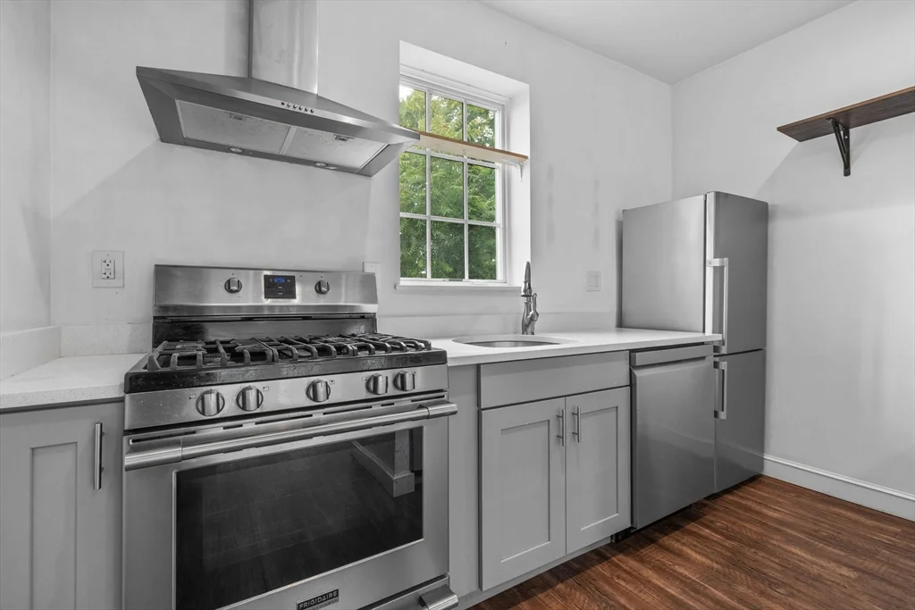 2 bed, 1 bath apartment for rent at 105 Broadway Unit 2, Chelsea — photo 4 of 21
