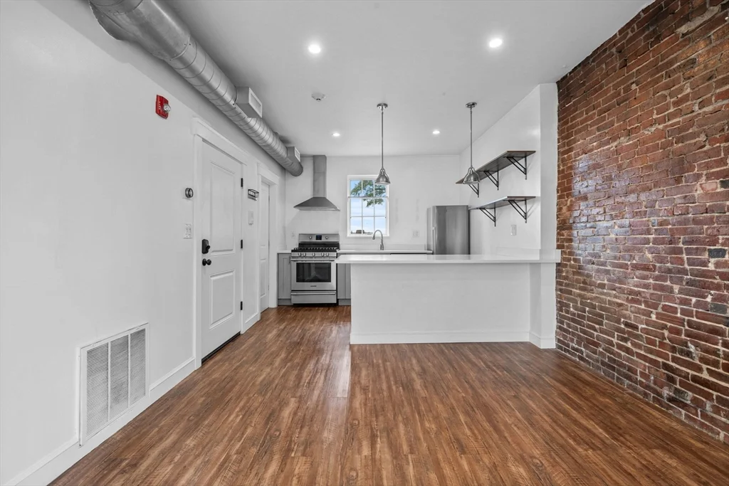 2 bed, 1 bath apartment for rent at 105 Broadway Unit 2, Chelsea