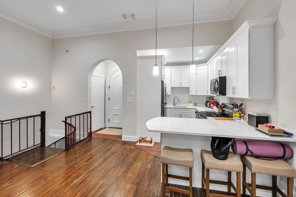 1 bed, 1.5 bath apartment for rent at 103 Beacon St Unit 2, Back Bay — photo 19 of 27
