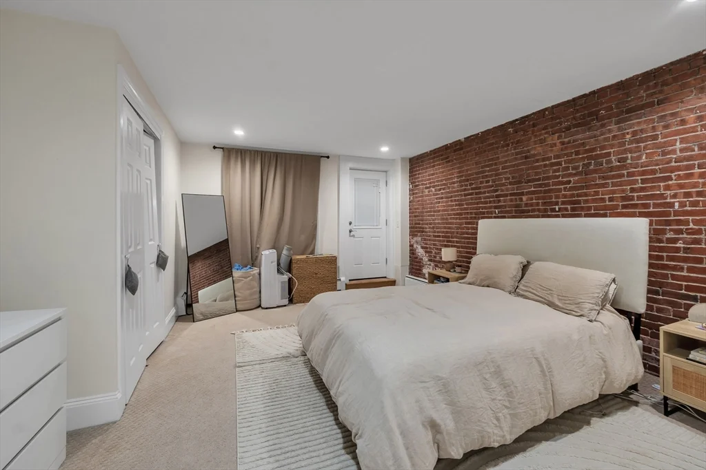 1 bed, 1.5 bath apartment for rent at 103 Beacon St Unit 2, Back Bay — photo 23 of 27