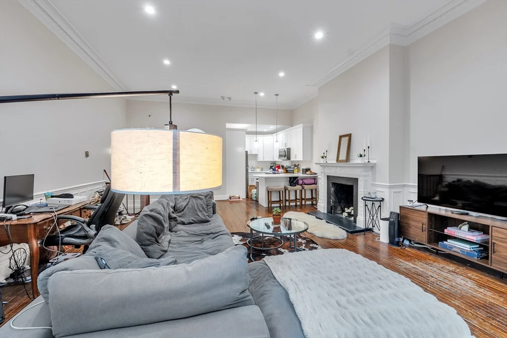 1 bed, 1.5 bath apartment for rent at 103 Beacon St Unit 2, Back Bay — photo 13 of 27