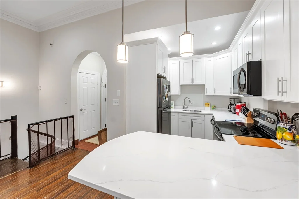 1 bed, 1.5 bath apartment for rent at 103 Beacon St Unit 2, Back Bay — photo 18 of 27