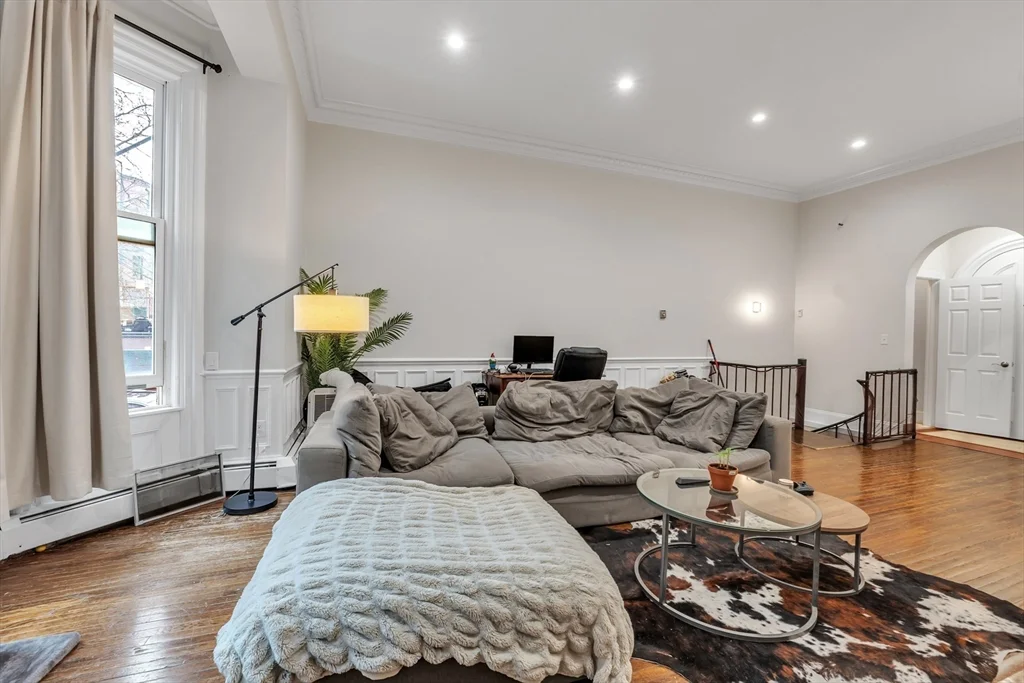 1 bed, 1.5 bath apartment for rent at 103 Beacon St Unit 2, Back Bay — photo 8 of 27