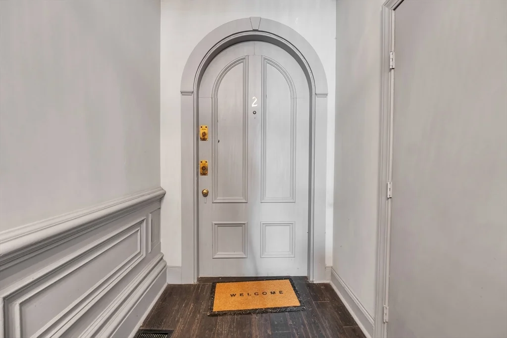 1 bed, 1.5 bath apartment for rent at 103 Beacon St Unit 2, Back Bay — photo 2 of 27