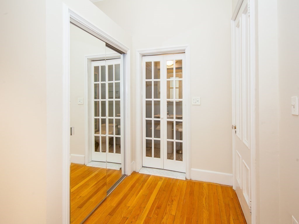 2 bed, 2 bath apartment for rent at 103 Beacon St Unit 5, Back Bay — photo 11 of 18
